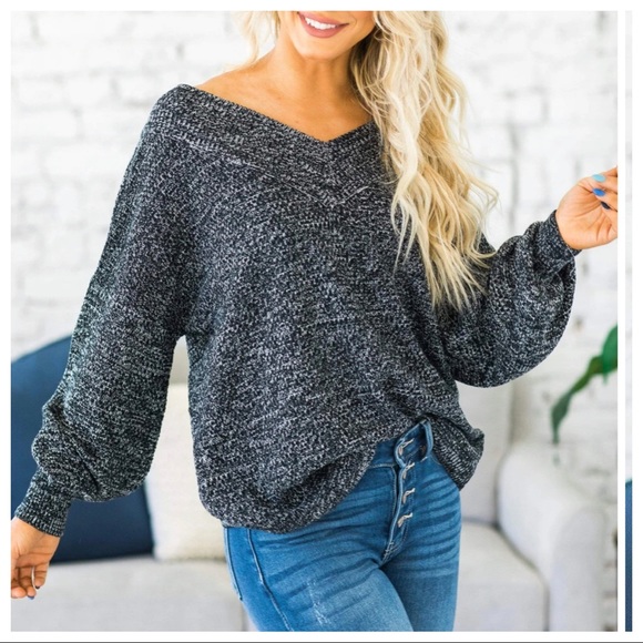 ShopEvelynne Sweaters - ✨LAST✨Peppered V balloon sleeves knit V sweater